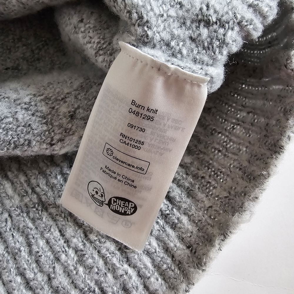 Cheap Monday XS User knit Heather Gray Women's Sweater - Picture 5 of 6